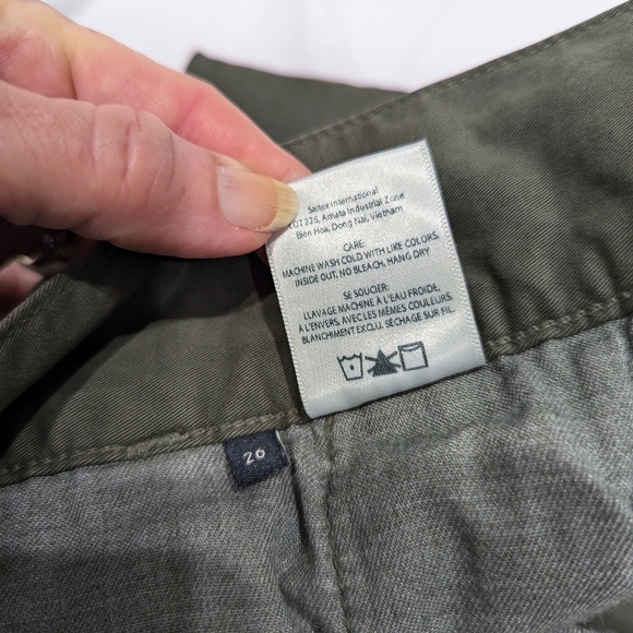 Edwin Isla Juniper olive green pleated wide leg barrel pants size 26 (size 2/4) - Picture 13 of 13